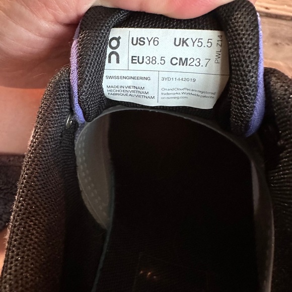 ON Cloud Sky Kids 'Nimbus
Blueberry' - Picture 8 of 14